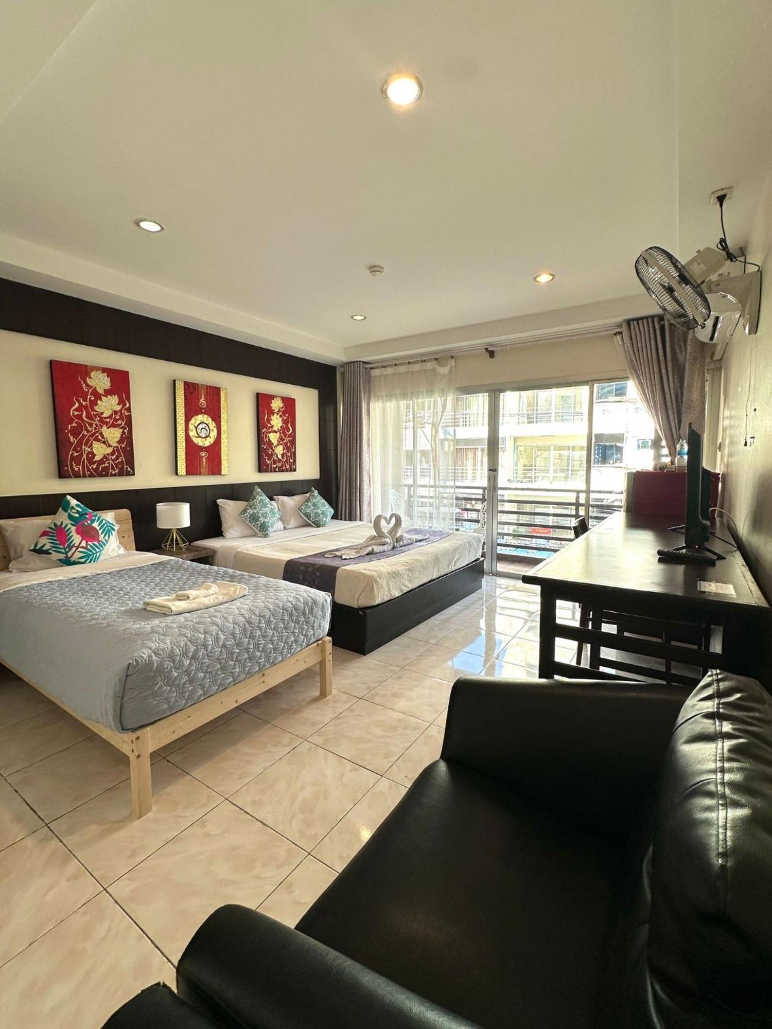 Thai Classic House Patong Exterior photo