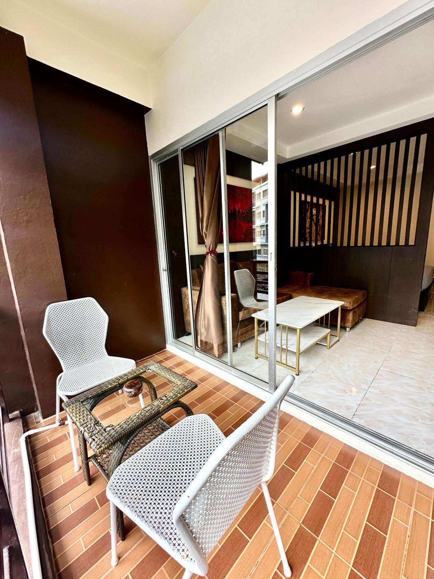 Thai Classic House Patong Exterior photo