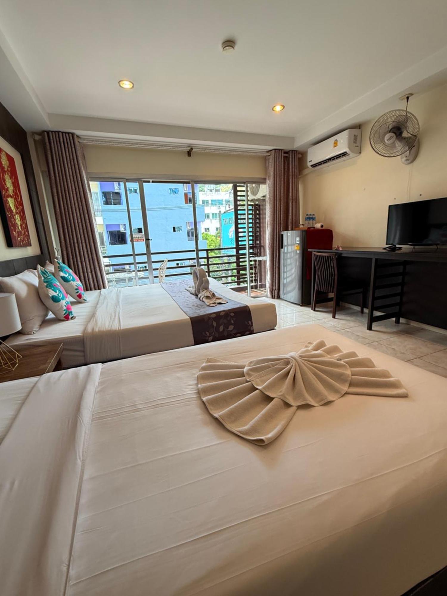 Thai Classic House Patong Exterior photo